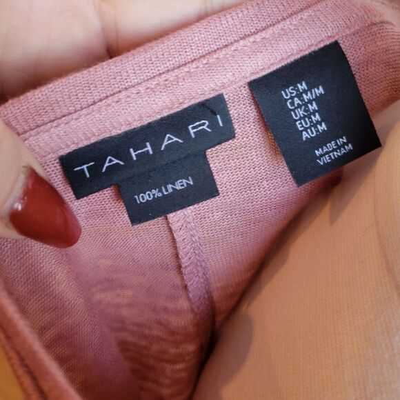 NWOT Tahari Blouse Mauve Size Medium Luxuriously soft! - Picture 4 of 4